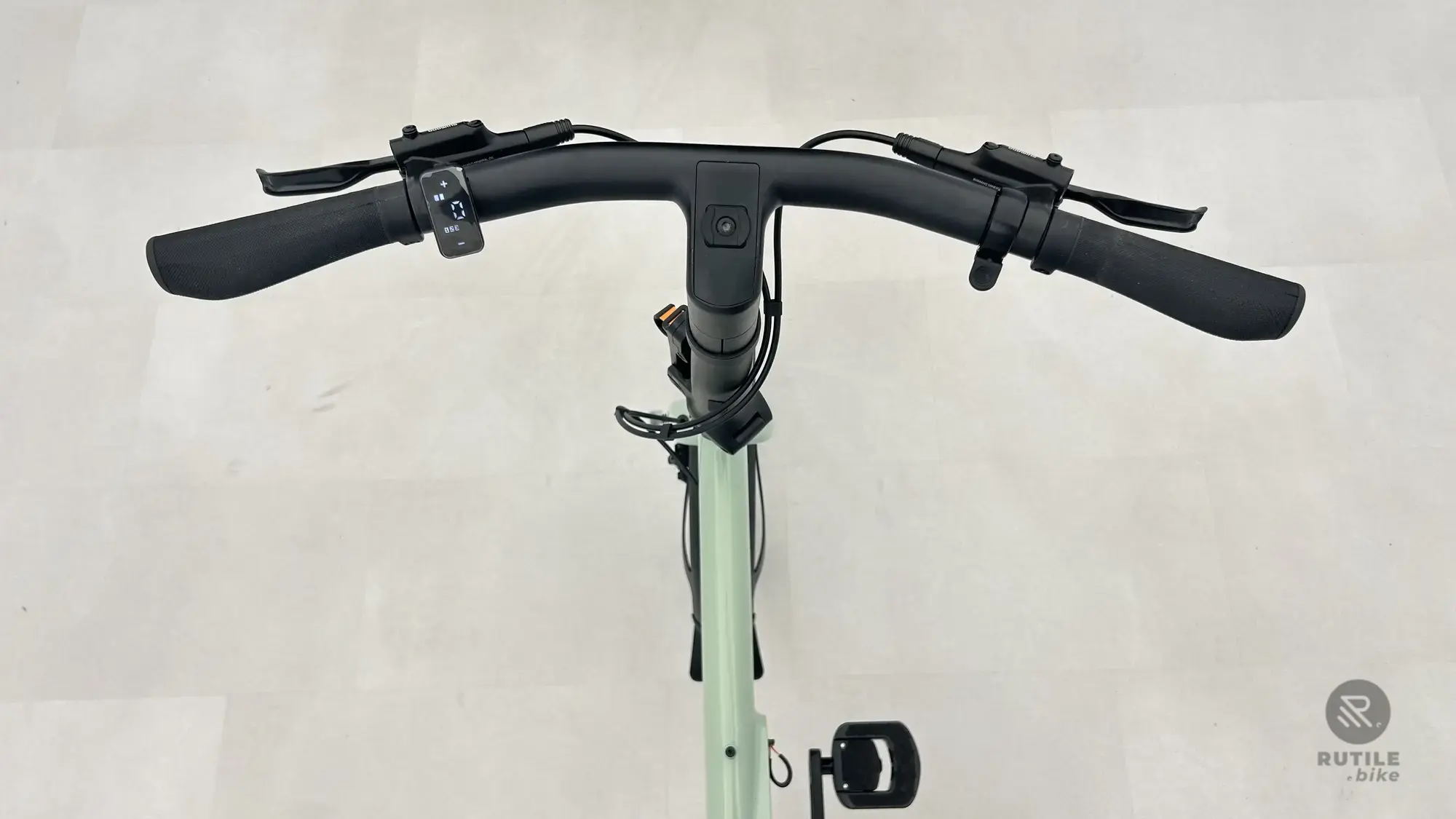 UTO PR20 Vert Fumé - Image 9