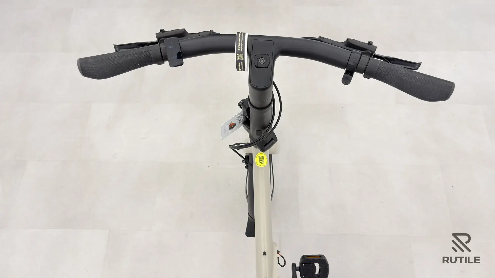 UTO PRO20 Taupe Satin - Image 11